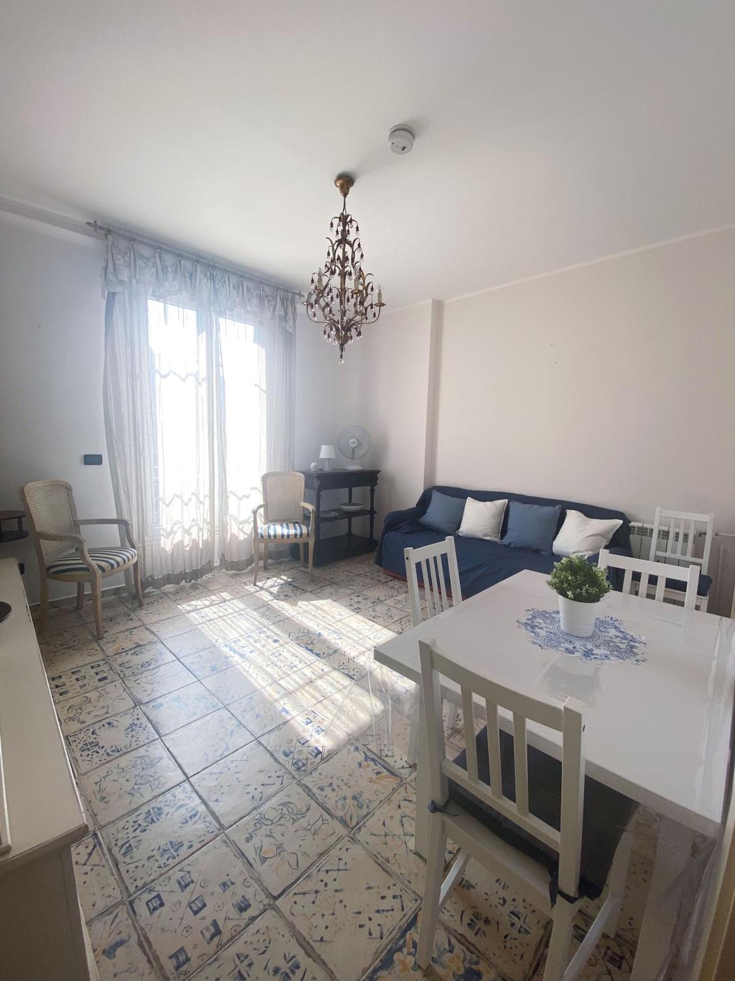 Beautiful Renovated Apartment ,Next To The Beach ! Air-C, Free Parking! Nice Dış mekan fotoğraf